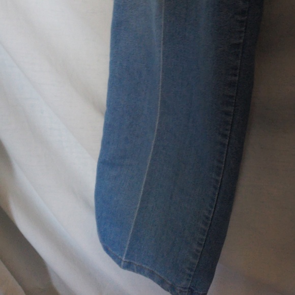 Vtg Wrangler Slight Distressed Denim Blue Jeans 34 × 30 - Picture 5 of 7